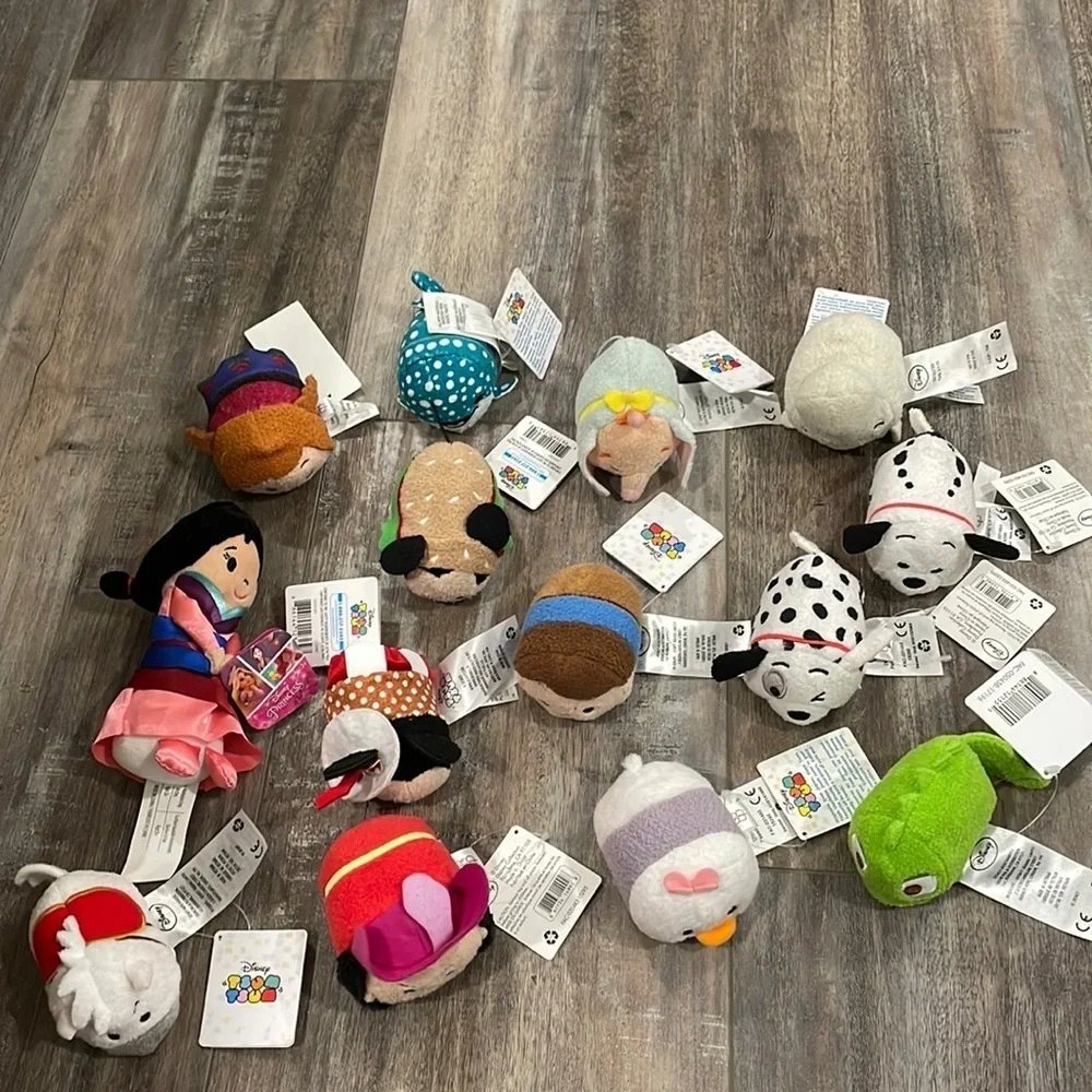 Disney tsum tsum mini 3.5” lot of 14
